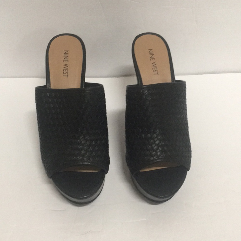 New Nine West Sandals size 8